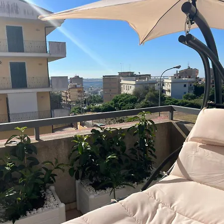Lejlighed La Malfa 48 *