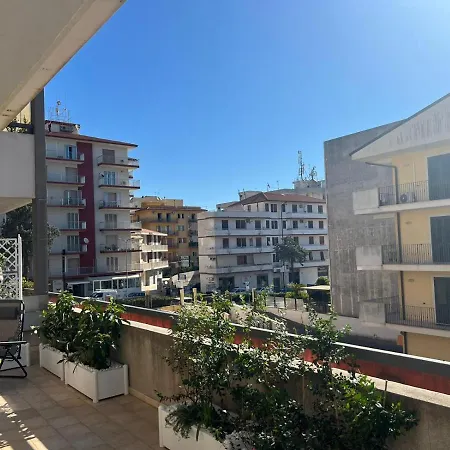 Lejlighed La Malfa 48 *